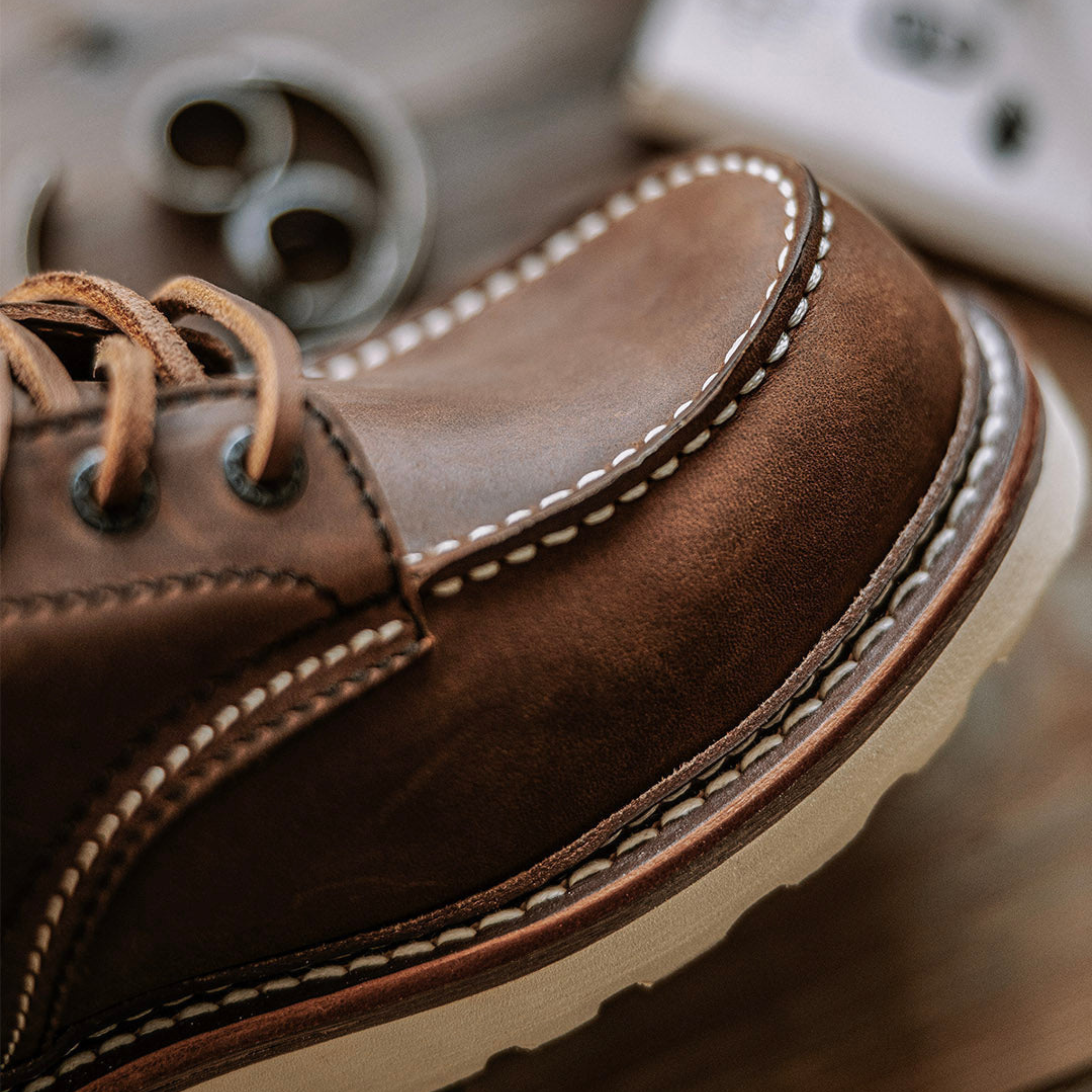 Men's Moc Toe Lace-Up Rugged Work Boots – Full Grain Heritage Outdoor