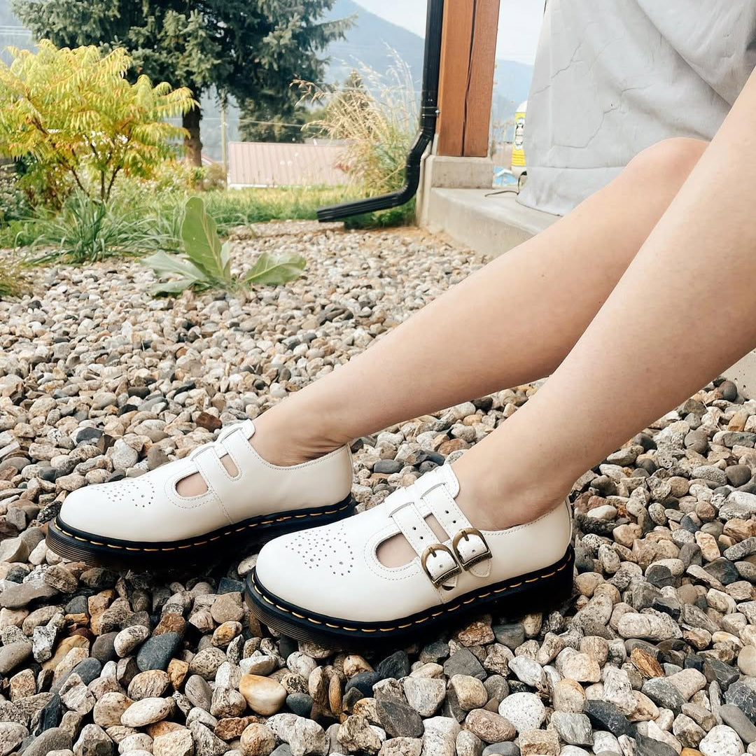 Women's Closed Toe Mary Jane Shoes – Double Buckle Strap Cut Out Round Toe Flat