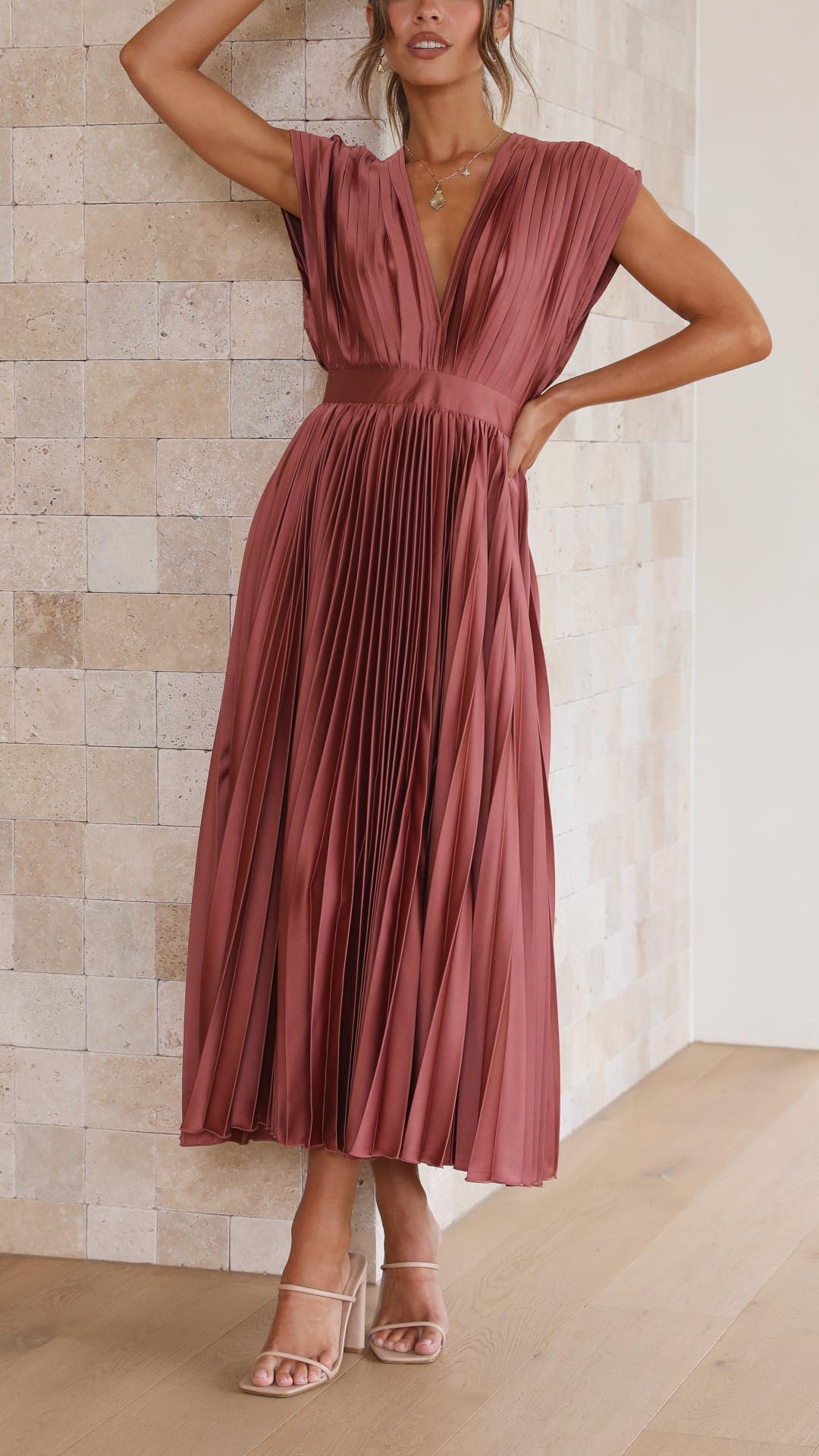 Women's Pleated V Neck Cap Sleeve Midi – Fitted Waist Wedding Guest Dress