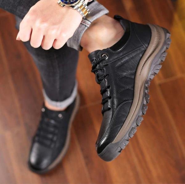 Men's Low Top Casual Shoes – Lace Up Round Toe Chunky Outsole Everyday