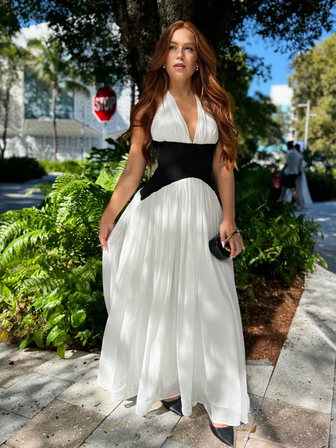 Women's Contrast Panel Halter Maxi Dress – Pleated V Neck Wedding Guest