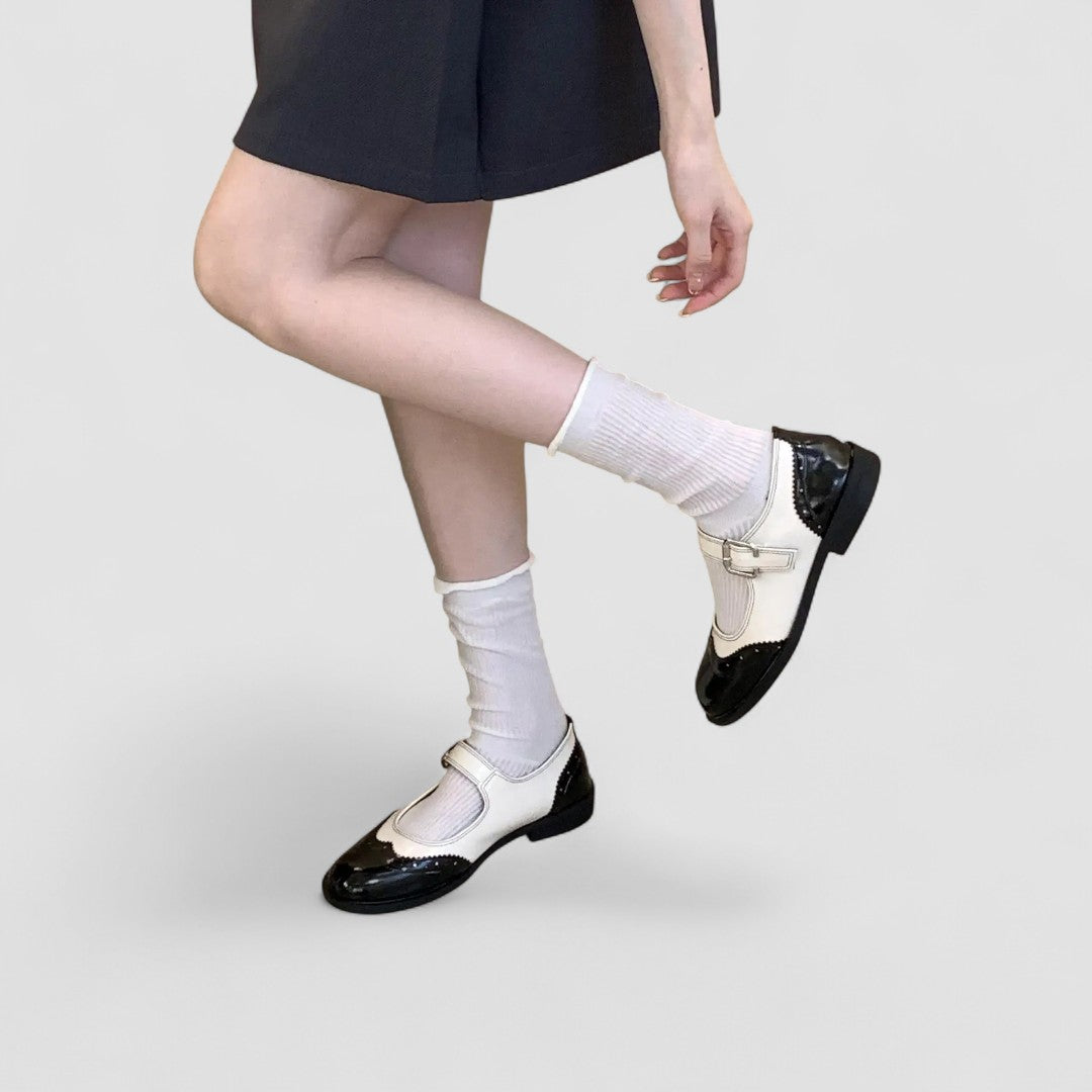 Women's Contrast Two-Tone Mary Jane Shoes – Closed Toe Buckle Strap Brogue Flat