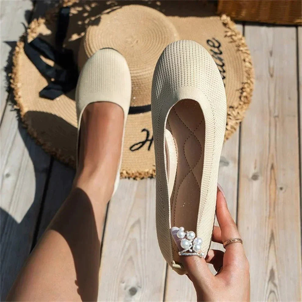 Women's Knit Slip On Walking Shoes – Closed Toe Flat Round Toe Casual
