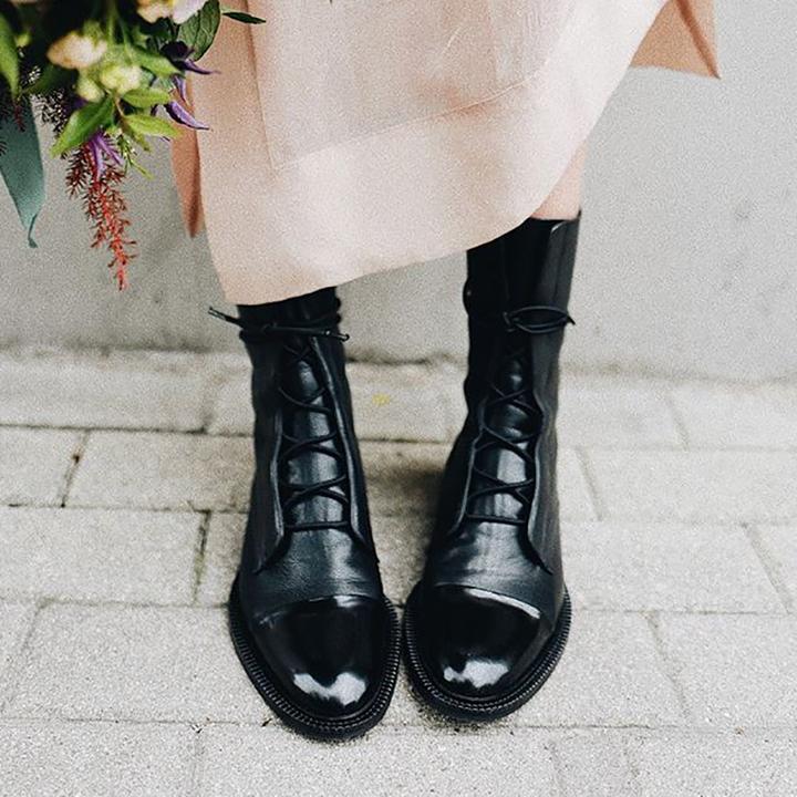 Women's Lace Up Ankle Boots – Cap Toe Flat Sole Two Tone Upper Casual Winter