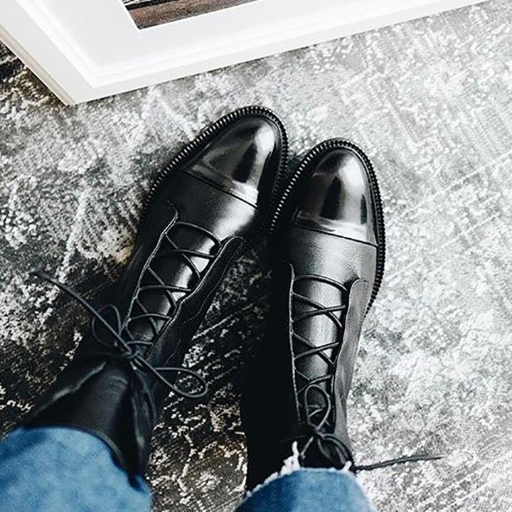 Women's Lace Up Ankle Boots – Cap Toe Flat Sole Two Tone Upper Casual Winter