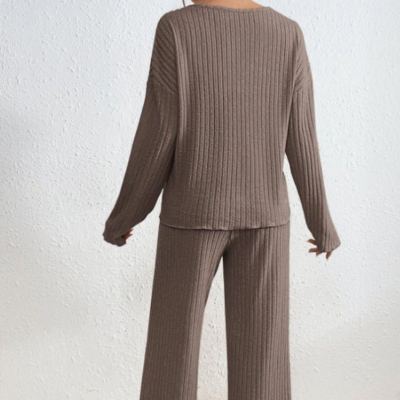 Women's Ribbed Knit Two Piece Lounge Set – V Neck Long Sleeve Loungewear