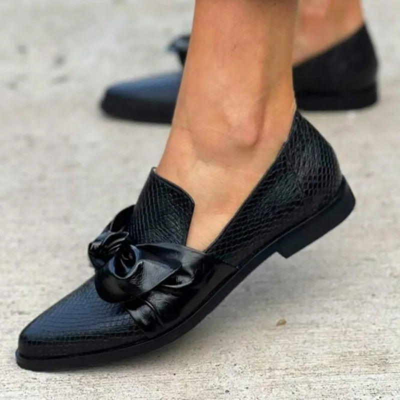 Women's Snakeskin Embossed Loafer – Pointed Toe Bow Slip On Flat Casual